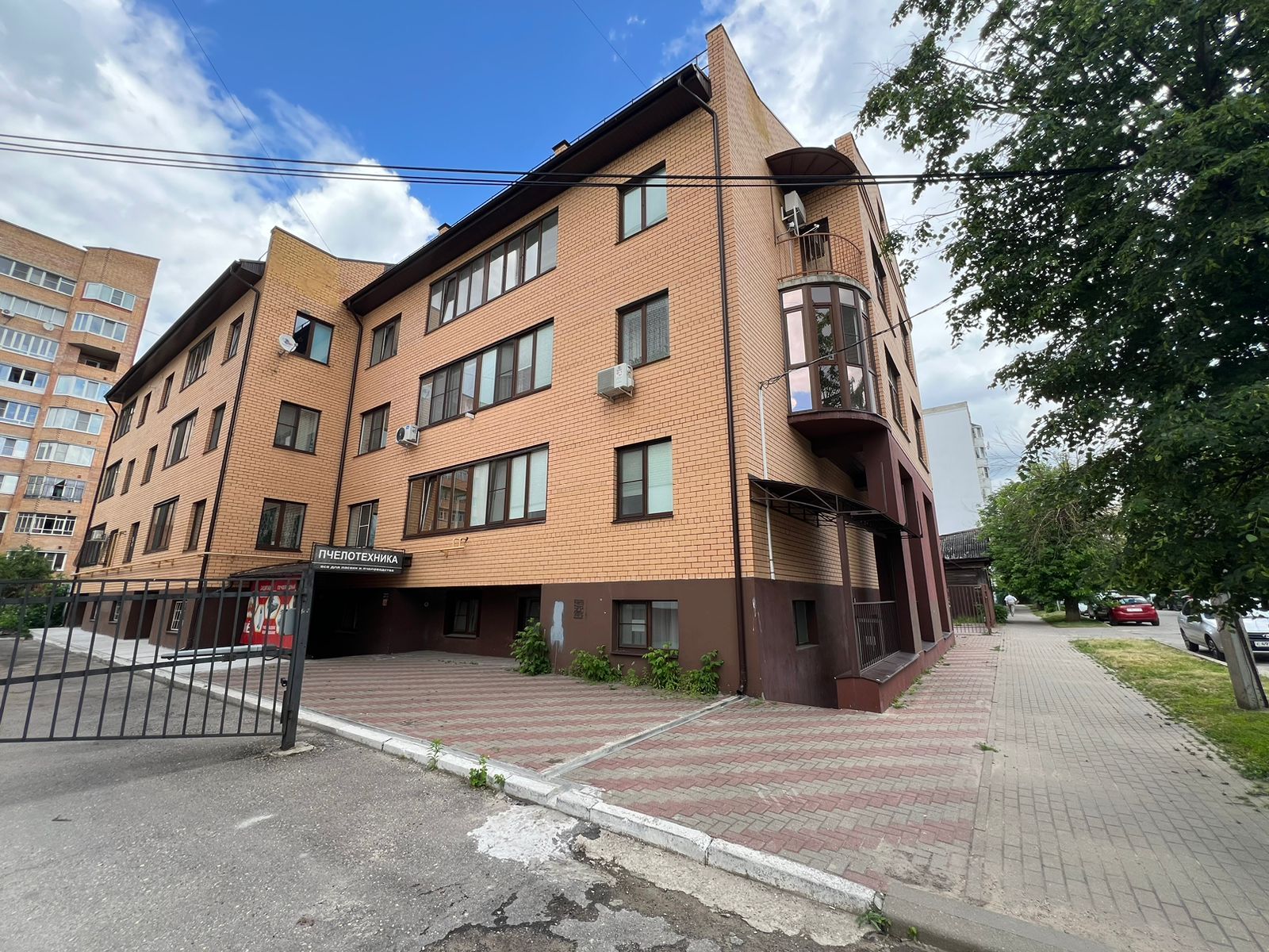 Квартира студия на цоколе