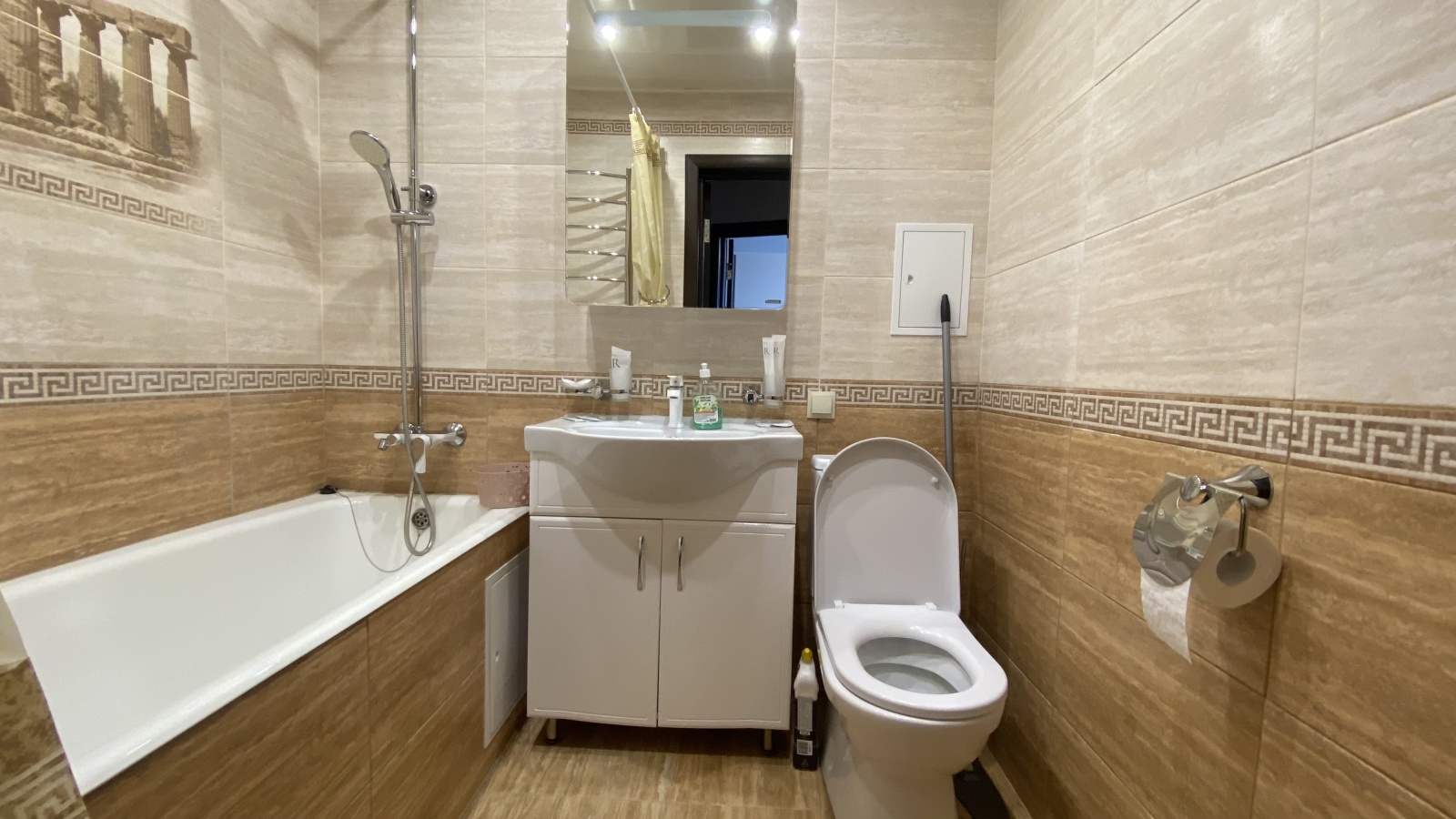 Right Room на Петра Тарасова 5