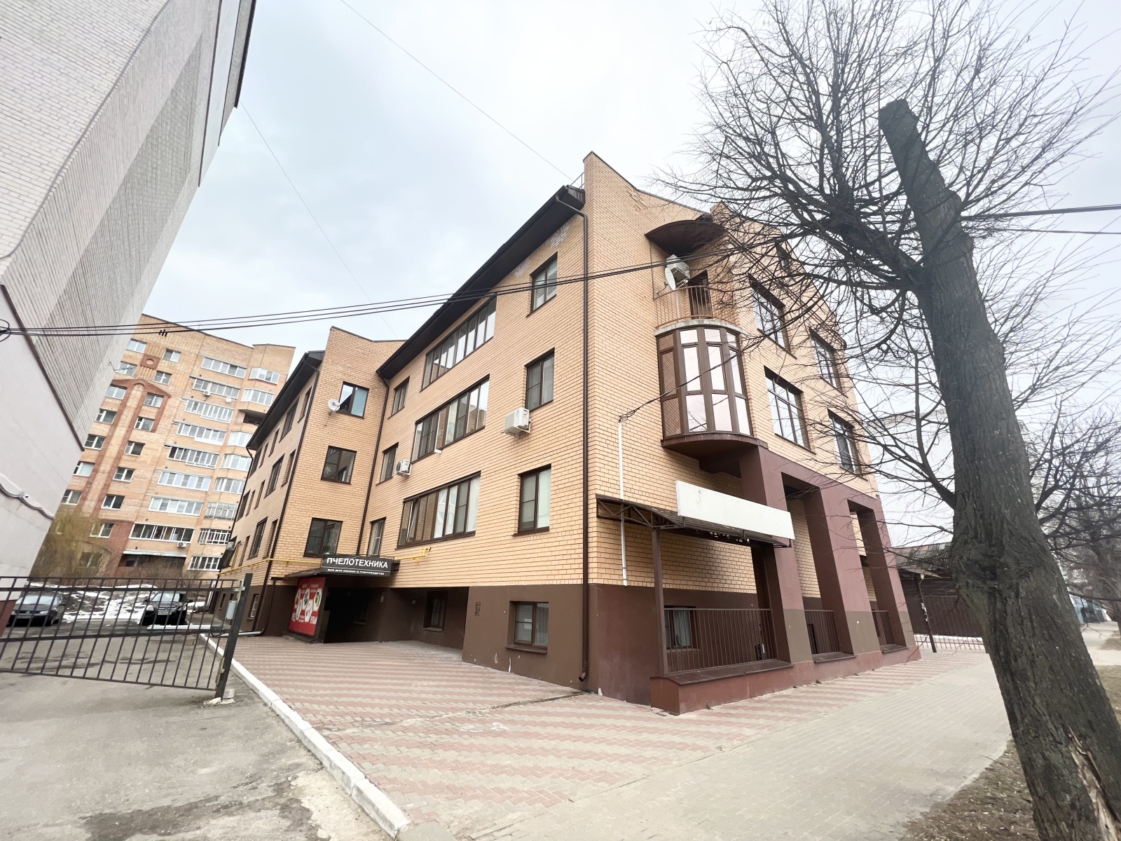 Уютная квартира студия на цокольном этаже