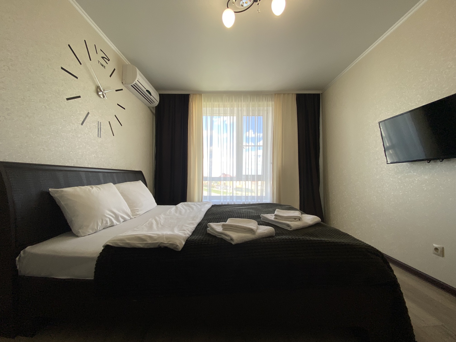 Right Room на Петра Тарасова 5