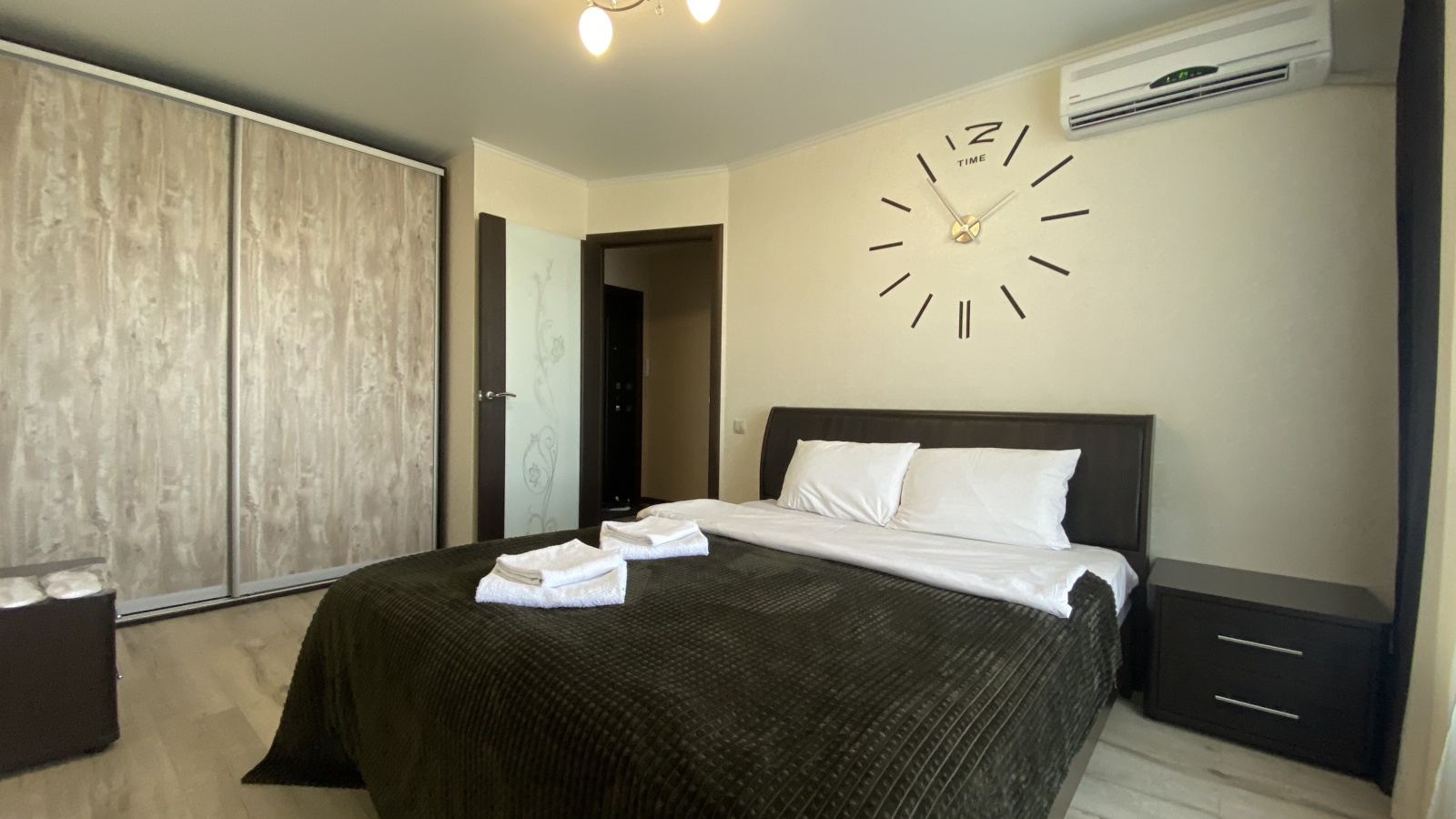 Right Room на Петра Тарасова 5