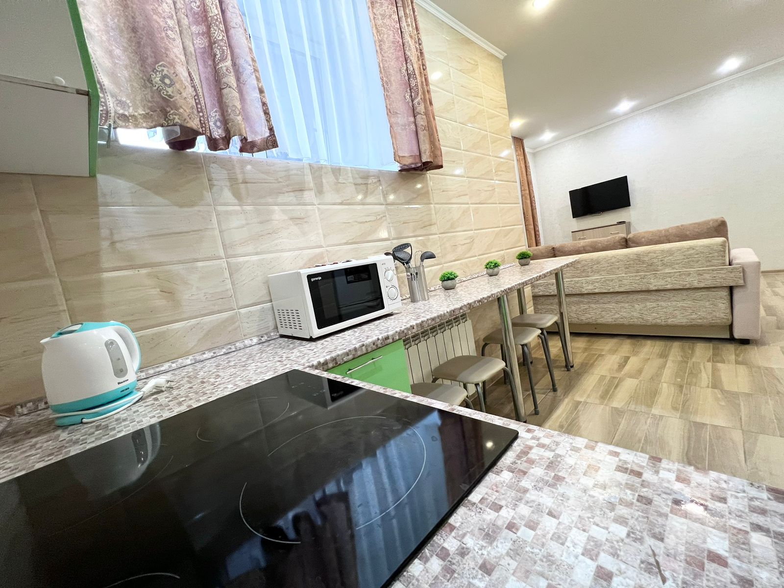Квартира студия на цоколе