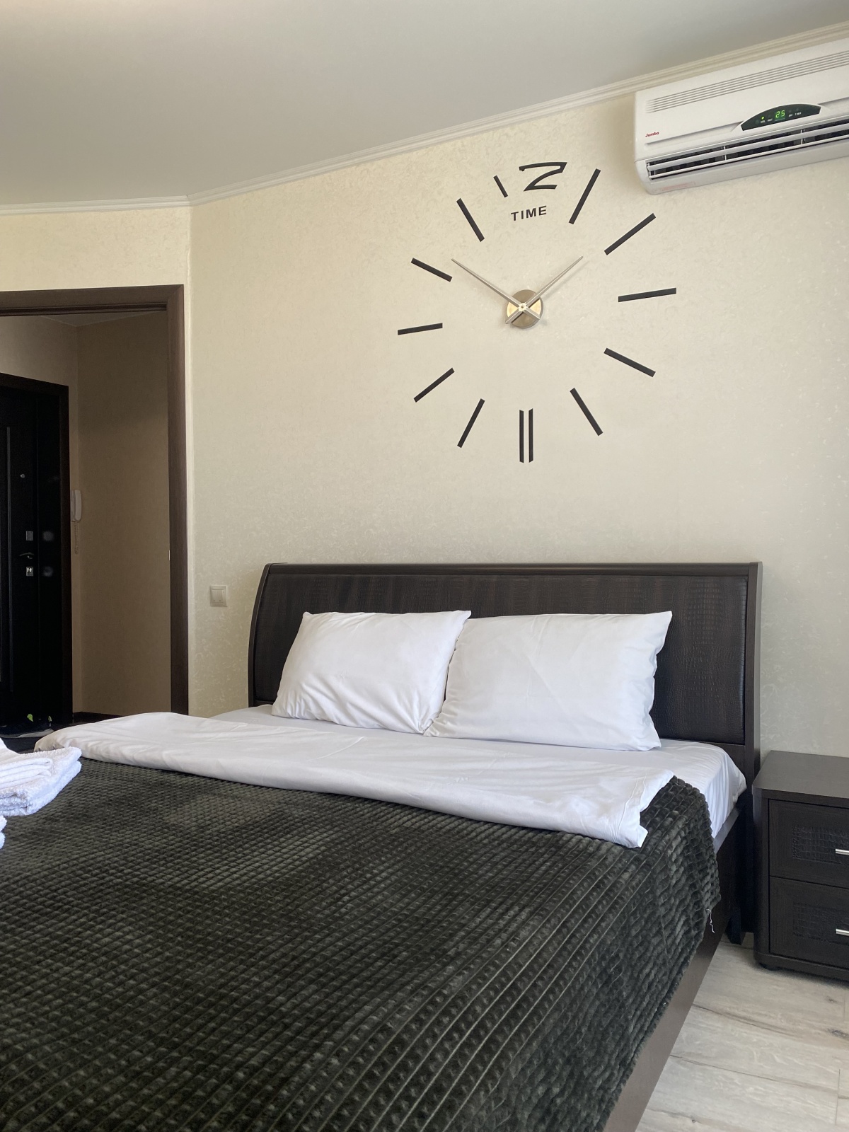 Right Room на Петра Тарасова 5
